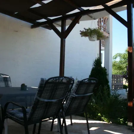 Apartman Lantana *