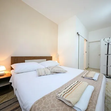 Apartman Lantana Appartement *