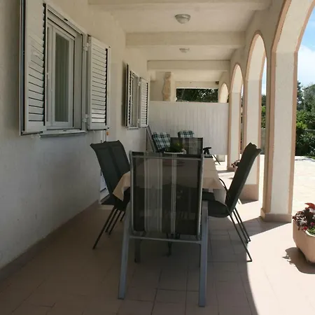 Apartman Lantana Appartement